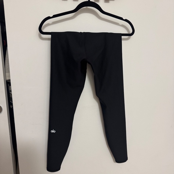 ALO Yoga Black Leggings - Picture 7 of 7